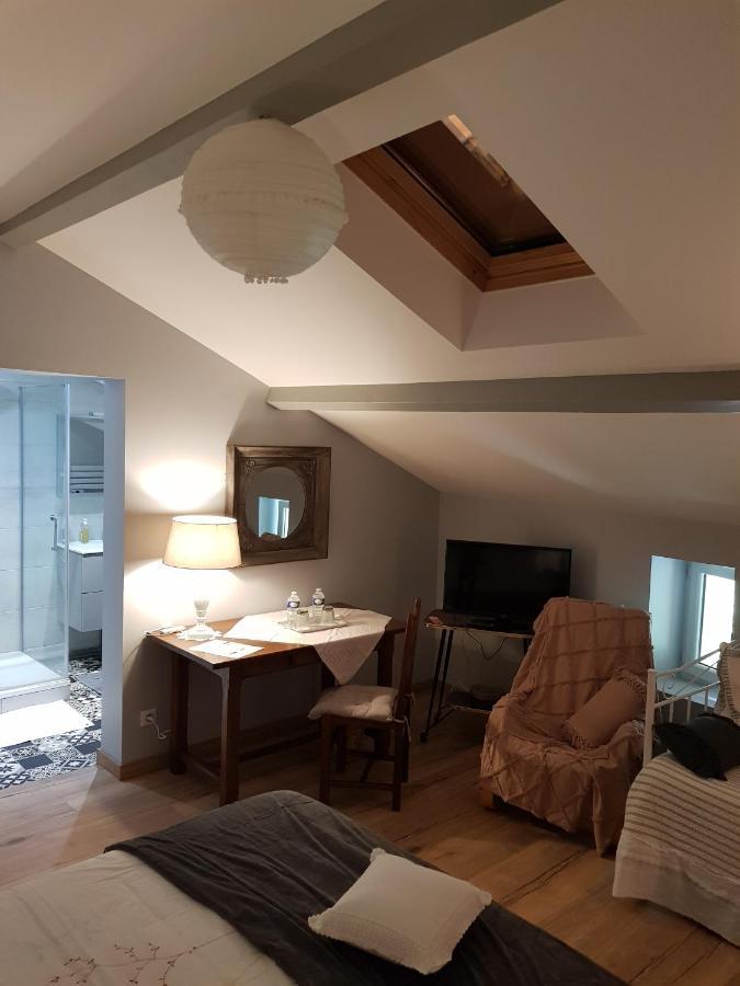 Sous Les Remparts Bed & Breakfast Solignac Dış mekan fotoğraf